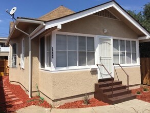 1445 Elm Ave in Long Beach, CA - Building Photo - Primary Photo