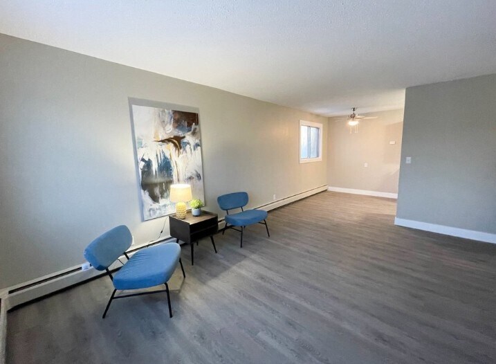 Yellowstone Apartments in Stettler, AB - Building Photo