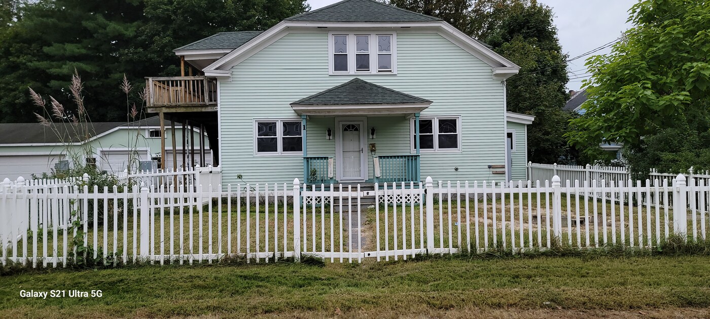 1 Library St in Allenstown, NH - Foto de edificio