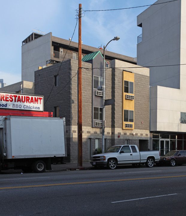 647 San Pedro St in Los Angeles, CA - Building Photo