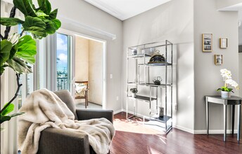 Sunland Gardens LLC in Sun Valley, CA - Building Photo - Interior Photo