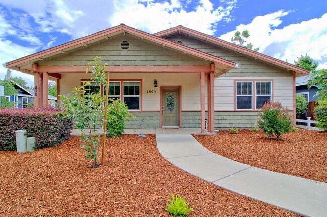 property at 1604 Laburnum Ave
