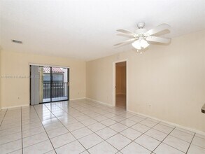 9734 Hammocks Blvd in Miami, FL - Building Photo - Building Photo