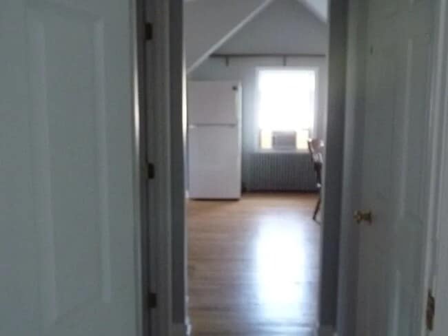 2477 Boston Post Rd, Unit apartment in Guilford, CT - Building Photo - Building Photo