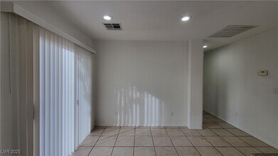 9168 Starling Wing Pl in Las Vegas, NV - Building Photo - Building Photo