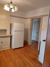 4552 W Wells St, Unit 6 in Milwaukee, WI - Foto de edificio - Building Photo