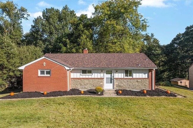 property at 1423 Lakeside Dr