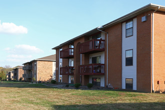 Bouse Apartment Homes in Belleville, IL - Foto de edificio - Building Photo