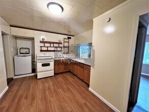 216 E 11th Ave in Mitchell, SD - Building Photo - Building Photo