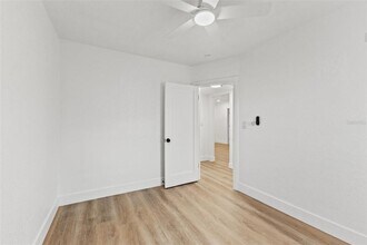 2008 Oakwood Ave in Tampa, FL - Building Photo - Building Photo