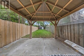 148 Barrington Ave in Toronto, ON - Building Photo - Building Photo