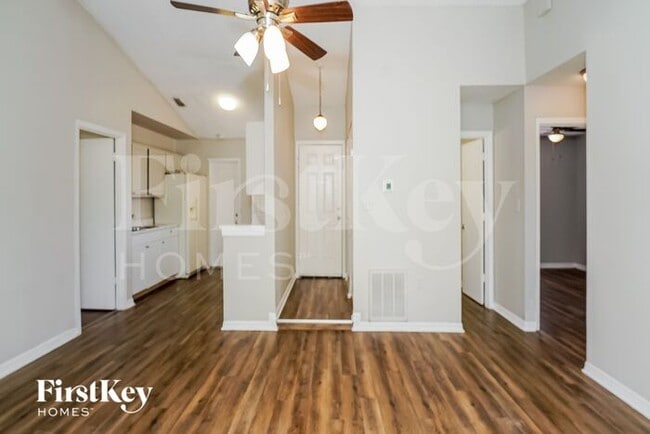 2880 Beal St in Deltona, FL - Building Photo - Building Photo