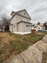 255 N 1st Ave in Manville, NJ - Building Photo - Building Photo