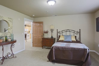 Mission Hills Luxury Apartments in Vancouver, WA - Building Photo - Interior Photo