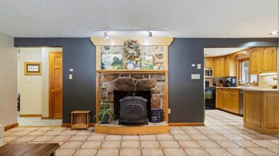 157 Pine Orchard Rd in Branford, CT - Building Photo - Building Photo