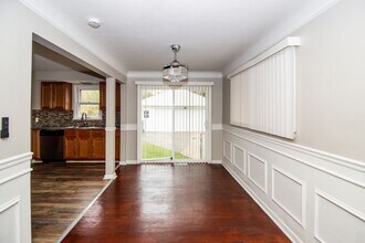 15517 Shirley Ave in Maple Heights, OH - Building Photo - Building Photo