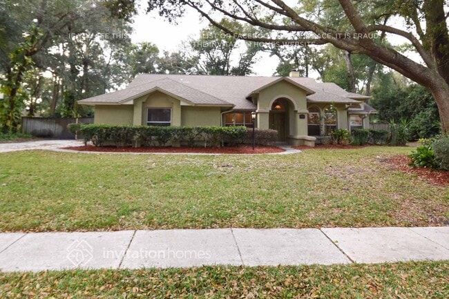 property at 1456 Deer Lake Cir