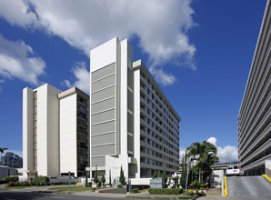 Kaahumanu Plaza in Honolulu, HI - Building Photo - Building Photo