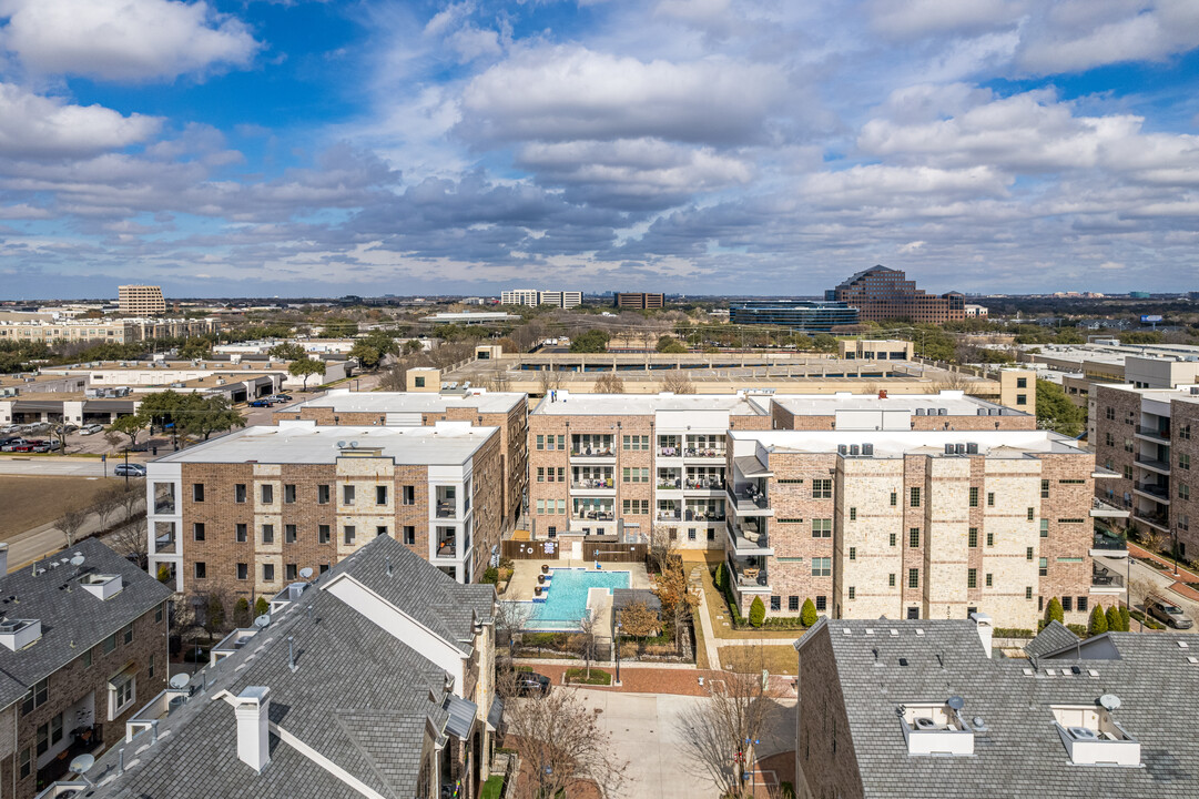 Meridian Square Condos in Addison, TX - Building Photo