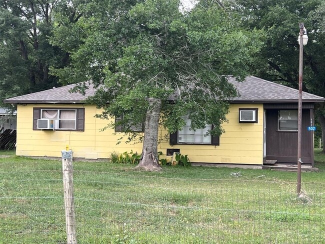 property at 502 N Liberty St