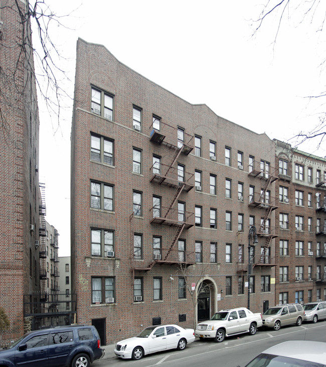 3395 Williamsburg Oval W in Bronx, NY - Building Photo - Building Photo