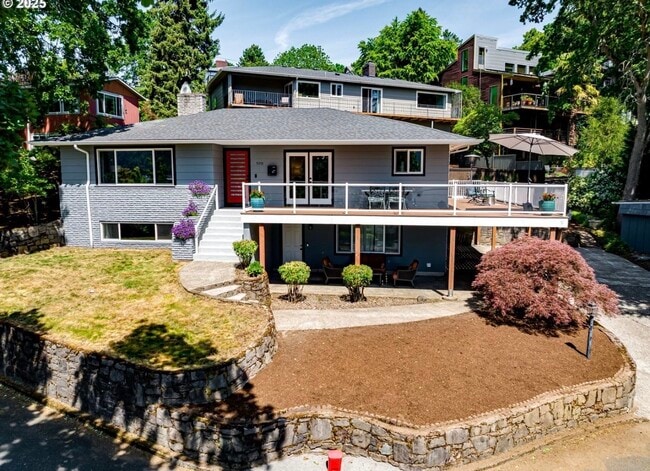 5210 N Emerson Dr in Portland, OR - Foto de edificio - Building Photo