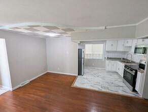 9935 Ashmont Dr in St. Louis, MO - Building Photo - Building Photo