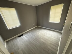 912 Lindsey Dr in Jackson, MS - Building Photo - Building Photo