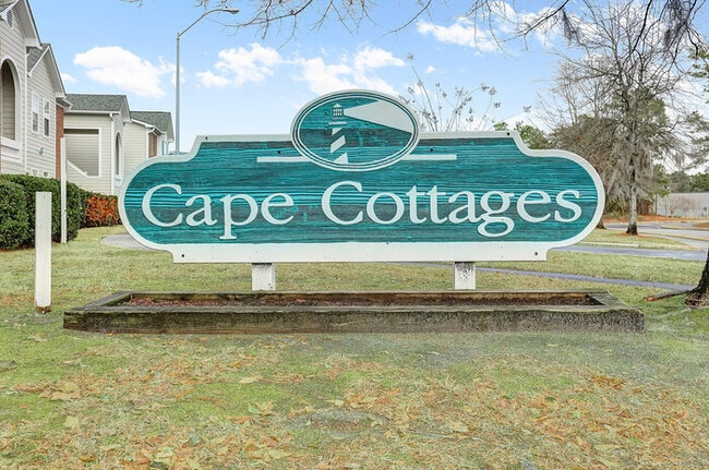 715 Clearwater Ct in Wilmington, NC - Building Photo - Building Photo