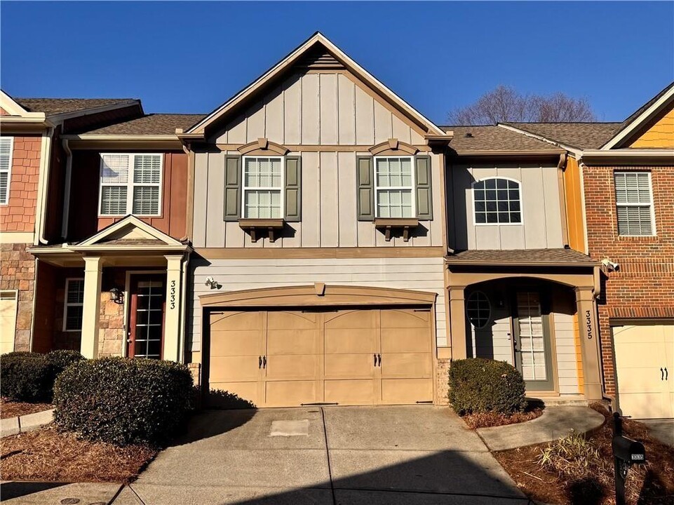 3335 Castleberry Village Cir in Cumming, GA - Building Photo