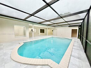 6708 Camelia Dr in Miramar, FL - Building Photo - Building Photo