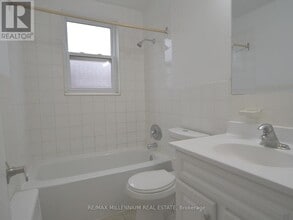 149 Borden Ave N in Kitchener, ON - Building Photo - Building Photo