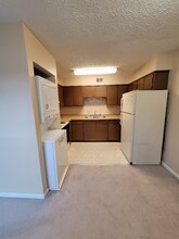 1310 Louisville Rd in Frankfort, KY - Foto de edificio - Building Photo