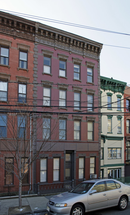 205 Pavonia Ave in Jersey City, NJ - Foto de edificio