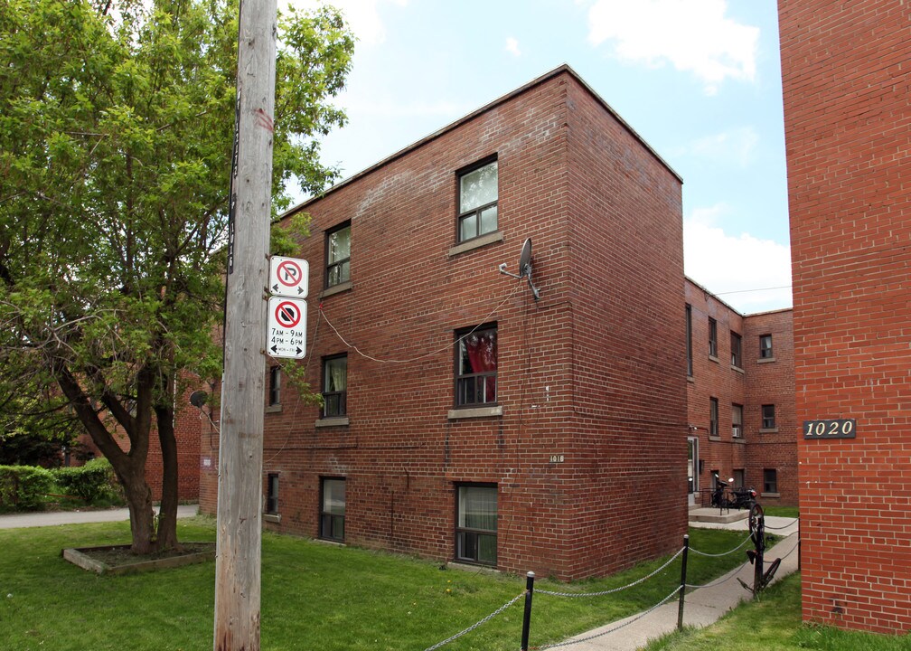 1016 O'connor Dr in Toronto, ON - Building Photo