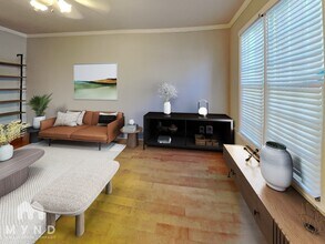 2314 Longcourt Wy in Atlanta, GA - Foto de edificio - Building Photo