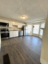 565 White Mountain Hwy in Milton, NH - Building Photo