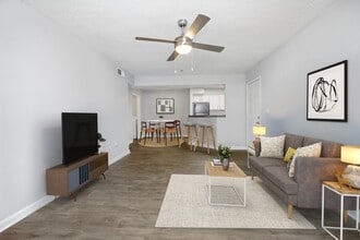 The Groves Lithonia in Lithonia, GA - Foto de edificio - Building Photo