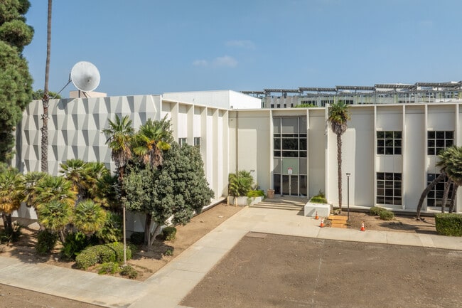 Belmar Apartments in Santa Monica, CA - Building Photo - Building Photo