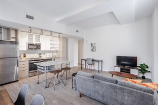 9-JAN-JAN E 4th St, Unit ID1404475P in Cincinnati, OH - Building Photo