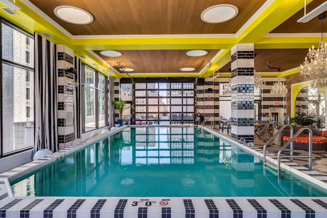 309 Vine St in Cincinnati, OH - Foto de edificio - Building Photo