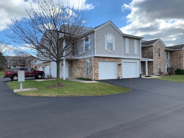 1230 N Sunnyslope Dr, Unit #207 in Mount Pleasant, WI - Building Photo
