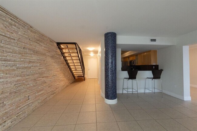 2977 McFarlane Rd in Miami, FL - Building Photo - Building Photo