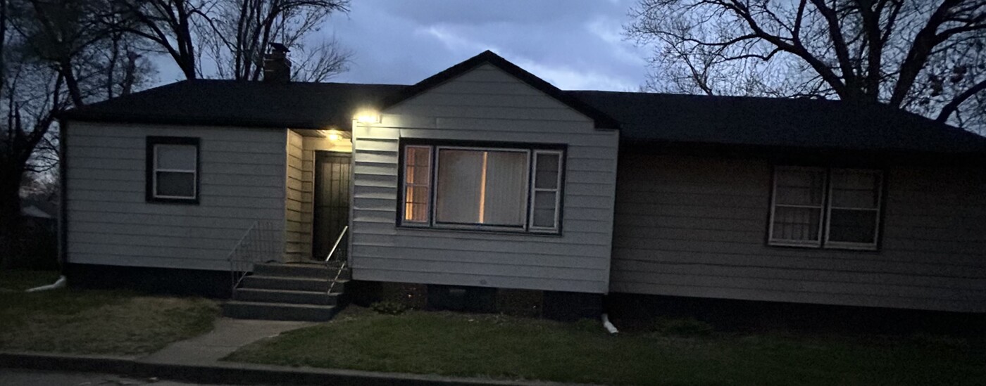 3585 Lincoln St in Gary, IN - Building Photo