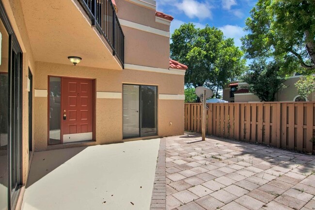 8050 Severn Dr in Boca Raton, FL - Building Photo - Building Photo