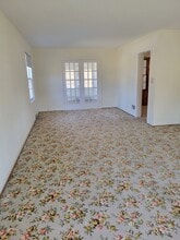 10 W Way Dr in Washington, MO - Foto de edificio - Building Photo