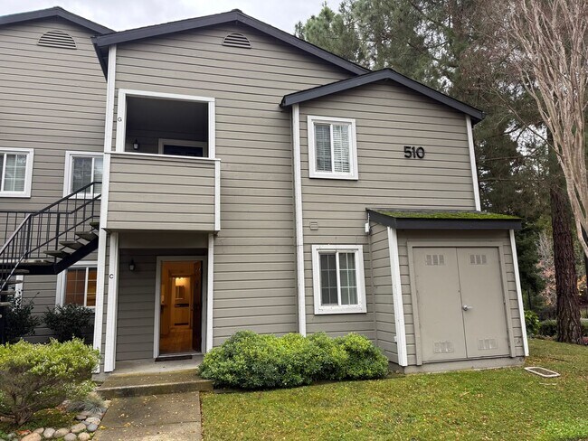 510 Canyon Oaks Dr in Oakland, CA - Foto de edificio - Building Photo