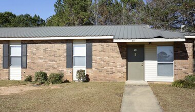 100 Fort Deposit Villas in Fort Deposit, AL - Building Photo - Building Photo