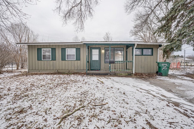 property at 2932 Cameron Ave