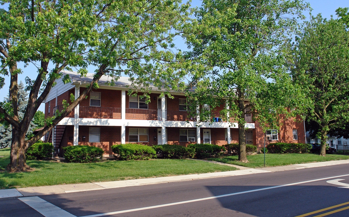 105 Maple Ave in Fairborn, OH - Foto de edificio